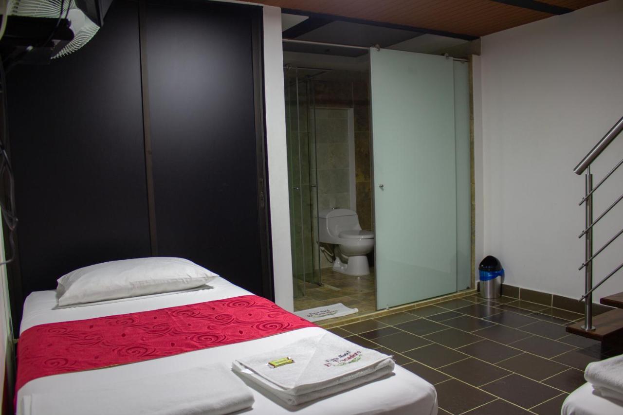 Hotel El Trocadero 圣拉菲尔 外观 照片